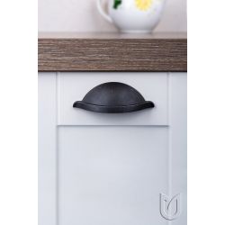 Rustikální úchytka mušle Corsica, staročerná