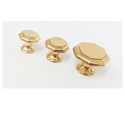 mosazný knopek Egea L, lesklá mosaz