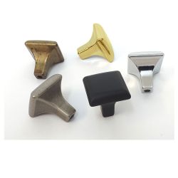 knopek Solo, mosaz antik