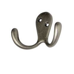 mosazný věšák Mena M, starocin