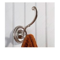 mosazný věšák Palto, lesklý chrom