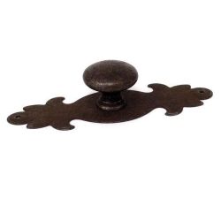 železný knopek se štítem Rustico, staré železo