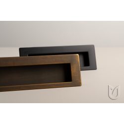 zápustná úchytka Shellby, černá matná