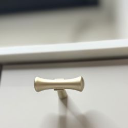 knopek Etruria, golden shadow