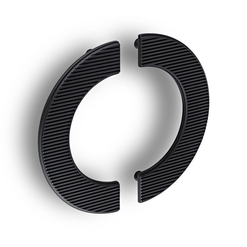 velké madlo ve tvaru půlkruhu Umiala, černá matná