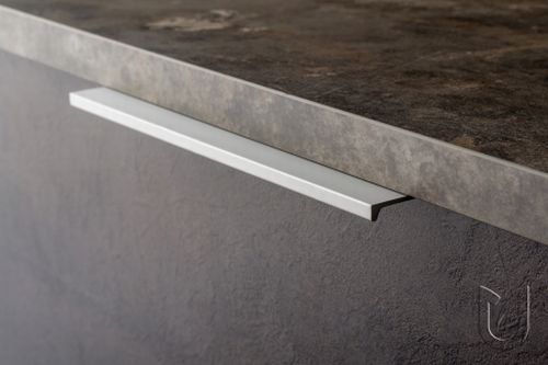 Produktová fotka profilové úchyty Lucata v povrchové úpravě eloxovaný hliník - značka Tulip