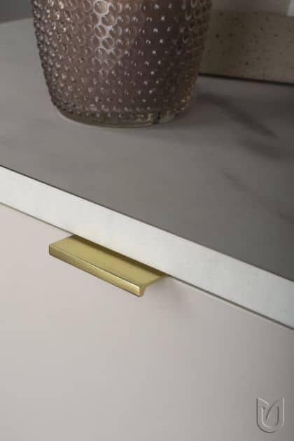 Produktová fotka profilové úchyty Lucata v povrchové úpravě zlatá broušená - značka Tulip