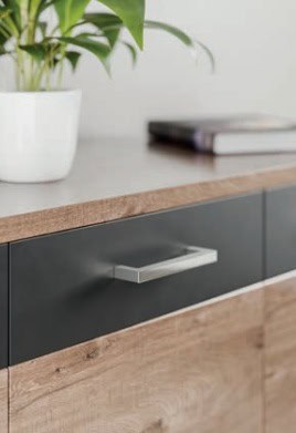 Produktové foto úchyty Construction v povrchové úpravě broušený nikl – značka ATM