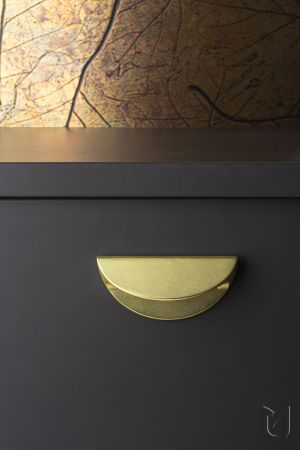 Obrázek nábytkové úchytky Bella v povrchové úpravě zlatá matná od značky Tulip