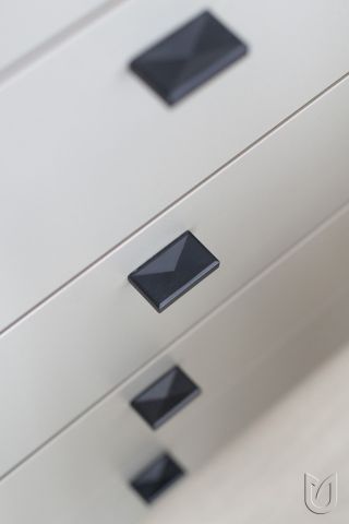 Nábytkový knopok Envel – farba čierna matná, značka Tulip