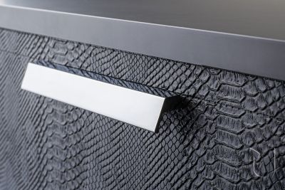 Produktové foto úchyty Isola v povrchové úpravě lesklý chrom – značka Tulip