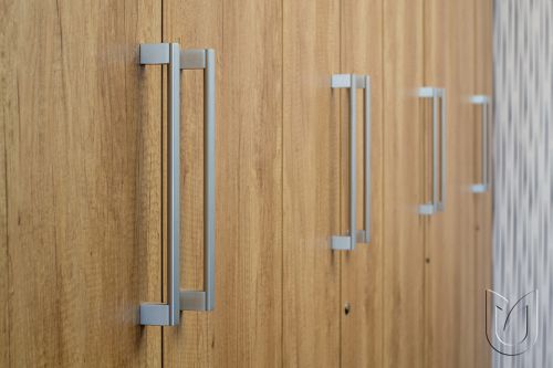 Úchytka na nábytek Porta, povrch eloxovaný hliník, výrobce Tulip