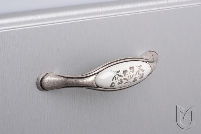 Obrázek nábytkové úchytky Margarita v povrchové úpravě starocin/porcelán motiv od značky Tulip