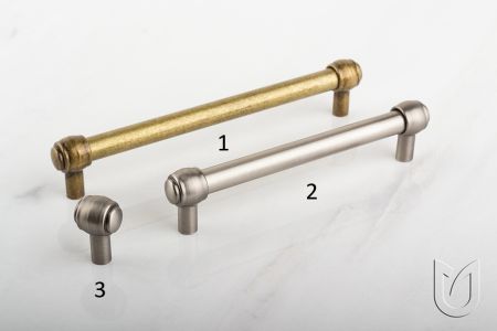 Nábytkové úchytky z kolekce Rustik v barvě starozlatá a starocin broušený ak nim pasující knopka Rustik v barvě starocin broušený, značky Metakor