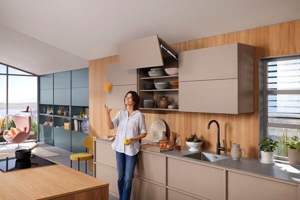 Vyklopny mechanizmus Aventos HF